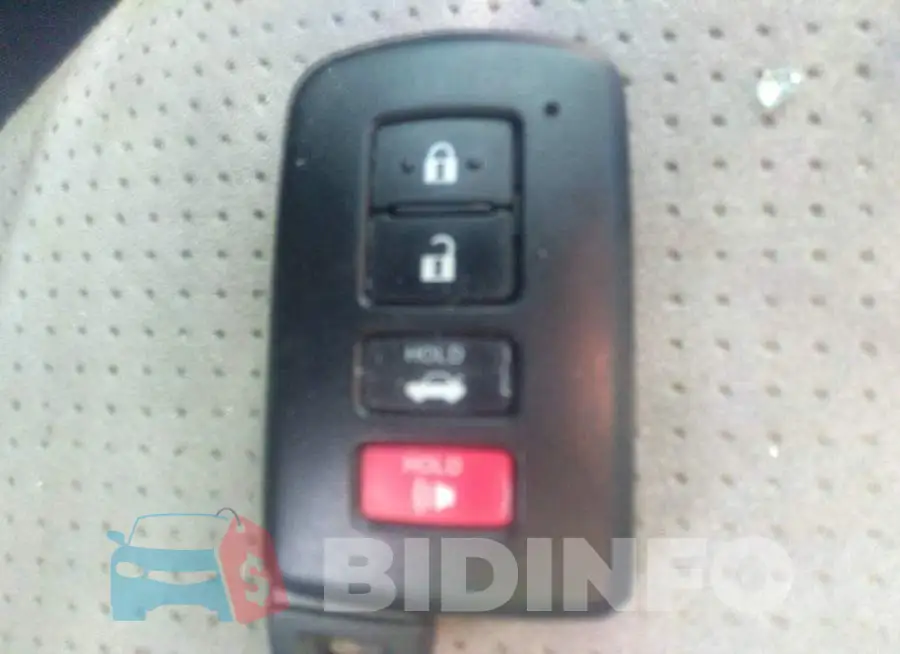 4T1BF1FK2HU716081 Photo# 11