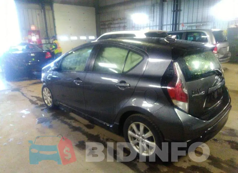 JTDKDTB35H1591664 Photo# 3
