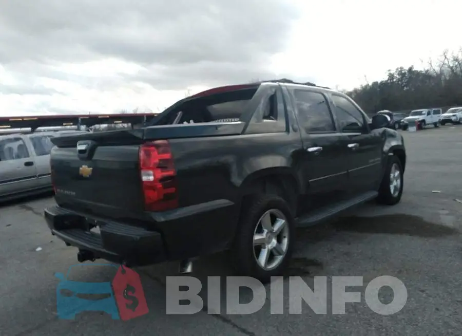 3GNMCFE04DG309418 Photo# 4