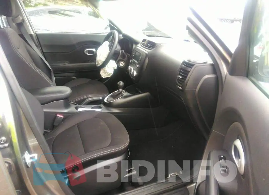 KNDJN2A23K7665292 Photo# 5