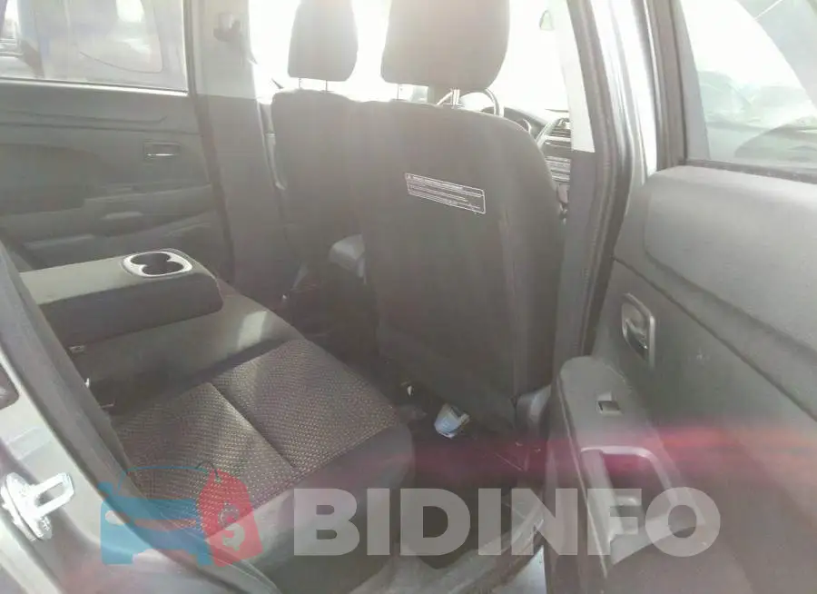 JA4AR3AW4GZ032142 Photo# 8