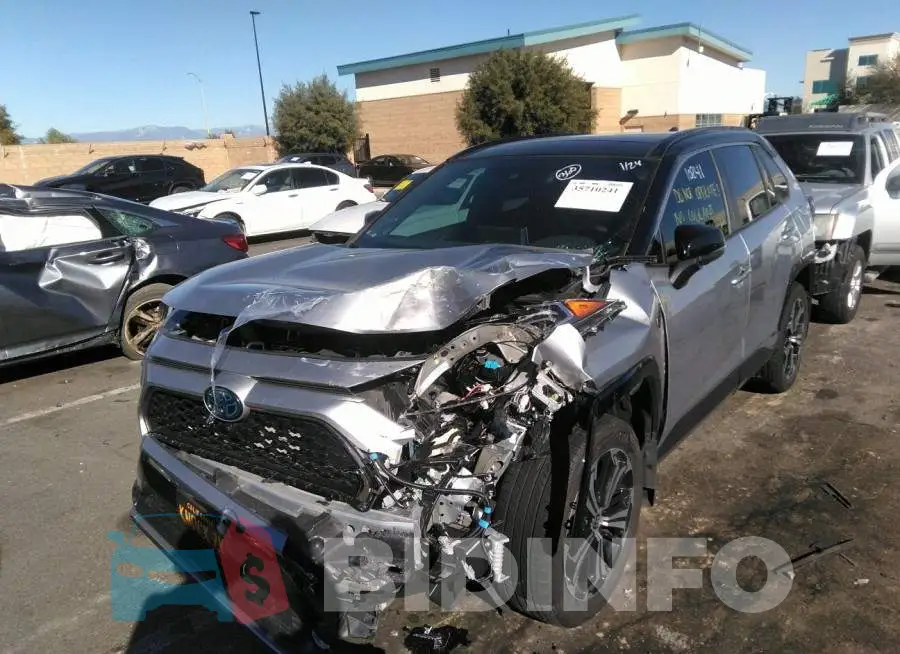 JTMFB3FV5MD016735 Photo# 2