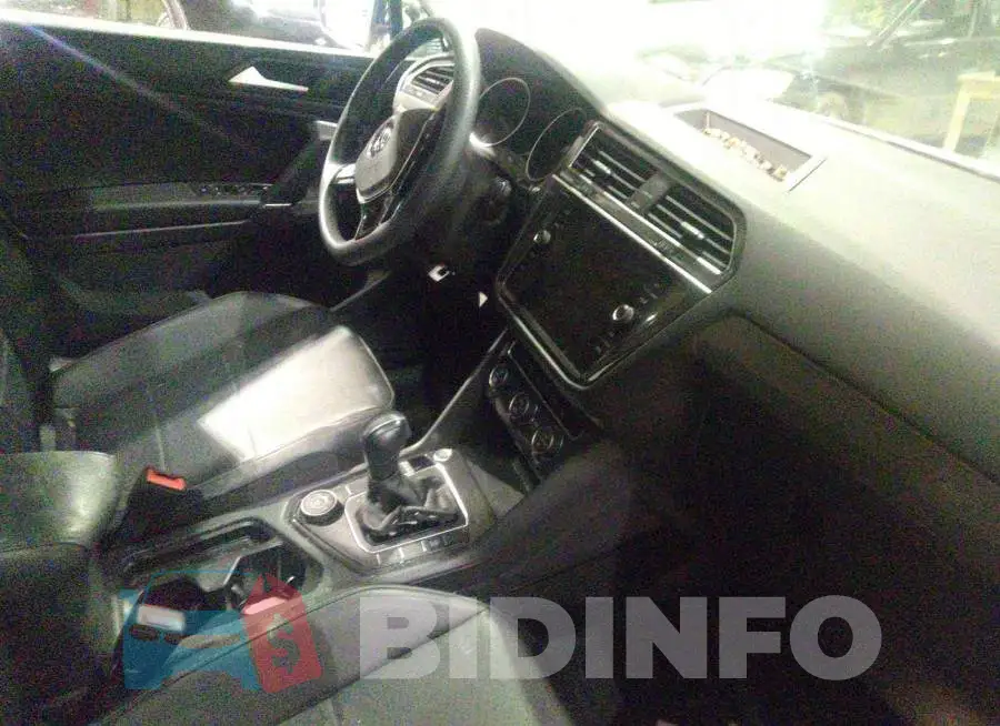 3VV2B7AX6LM151869 Photo# 5