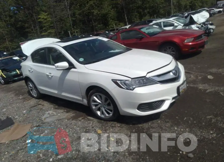 19UDE2F38JA006402 Photo# 1