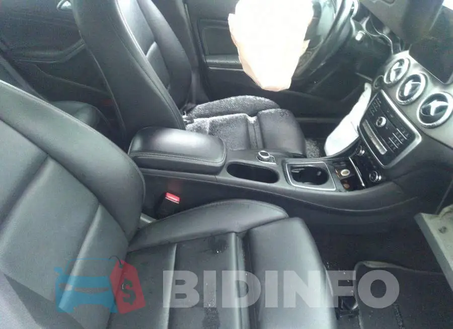 WDDSJ4EB0JN546301 Photo# 5
