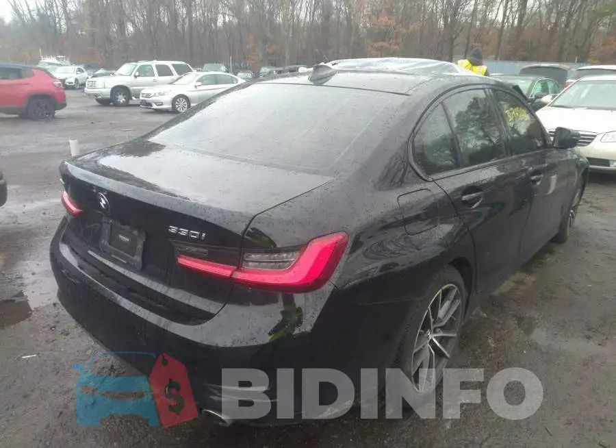 3MW5R7J02L8B25575 Photo# 4
