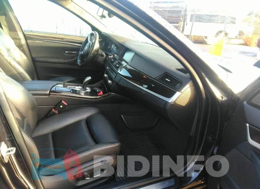 WBA5B1C55FG126896 Photo# 5