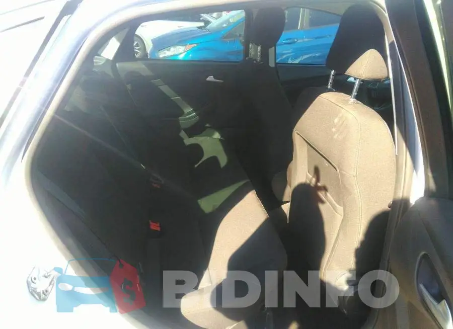 1FADP3FE2HL283728 Photo# 8