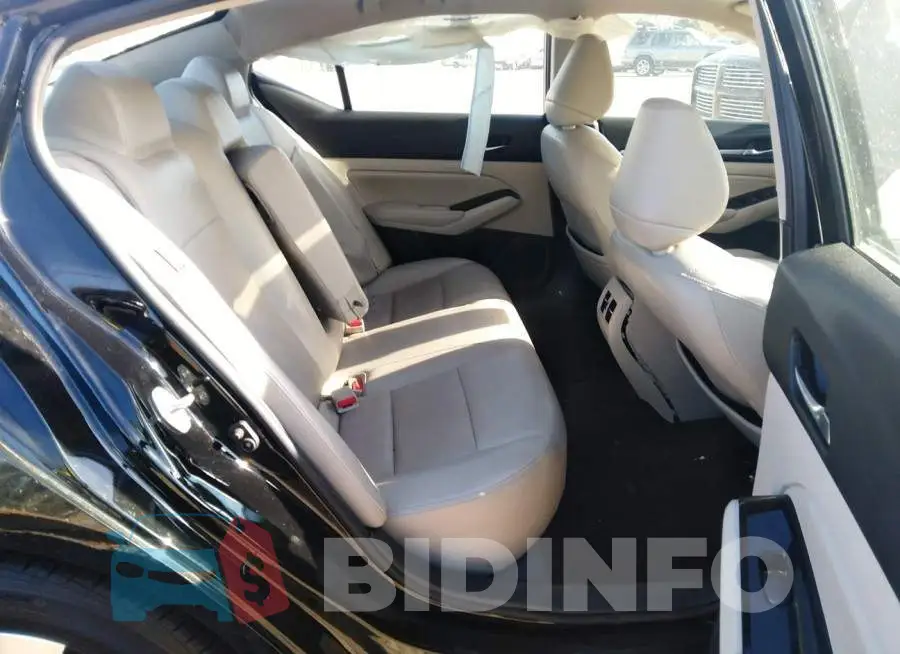 1N4BL4EV1LC160859 Photo# 8
