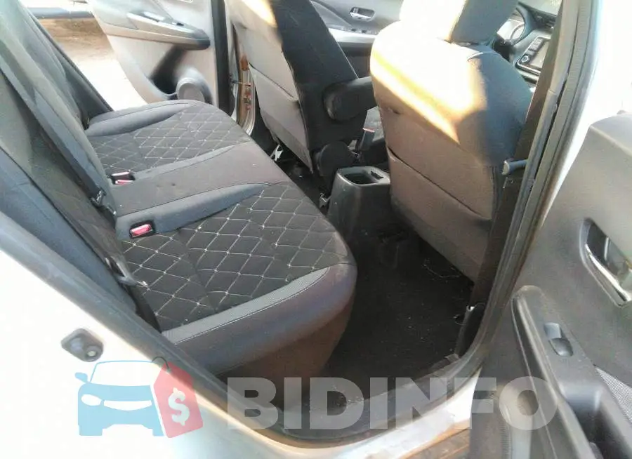 3N1CP5CU3JL537764 Photo# 8