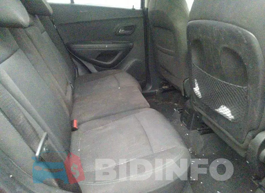 KL7CJLSB2FB224567 Photo# 8