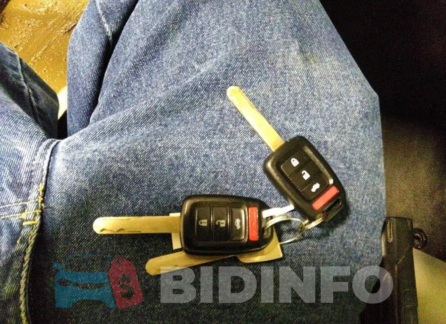19XFC2E57HE000386 Photo# 11