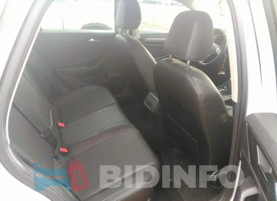 3VWC57BU0KM123799 Photo# 8