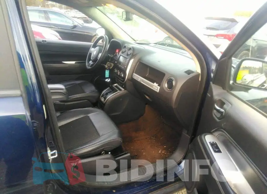 1C4NJCEB7ED894285 Photo# 5