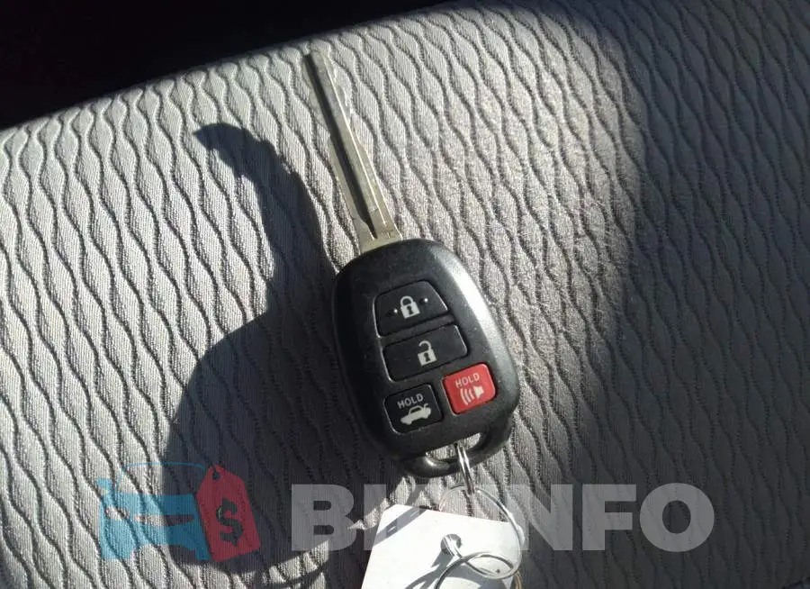 2T1BURHEXFC411020 Photo# 11