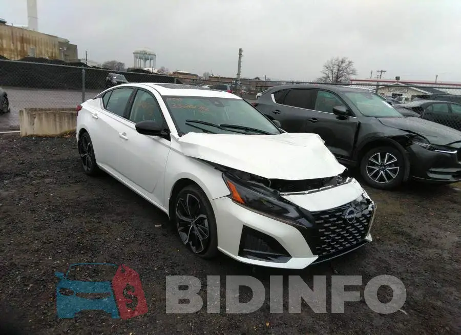 1N4BL4CV6PN304435 Photo# 1