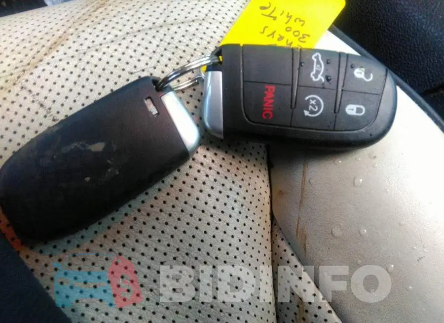2C3CCAAG4DH743577 Photo# 11