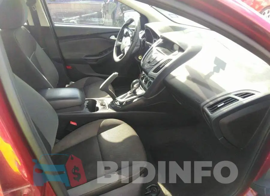 1FADP3F24EL299575 Photo# 5