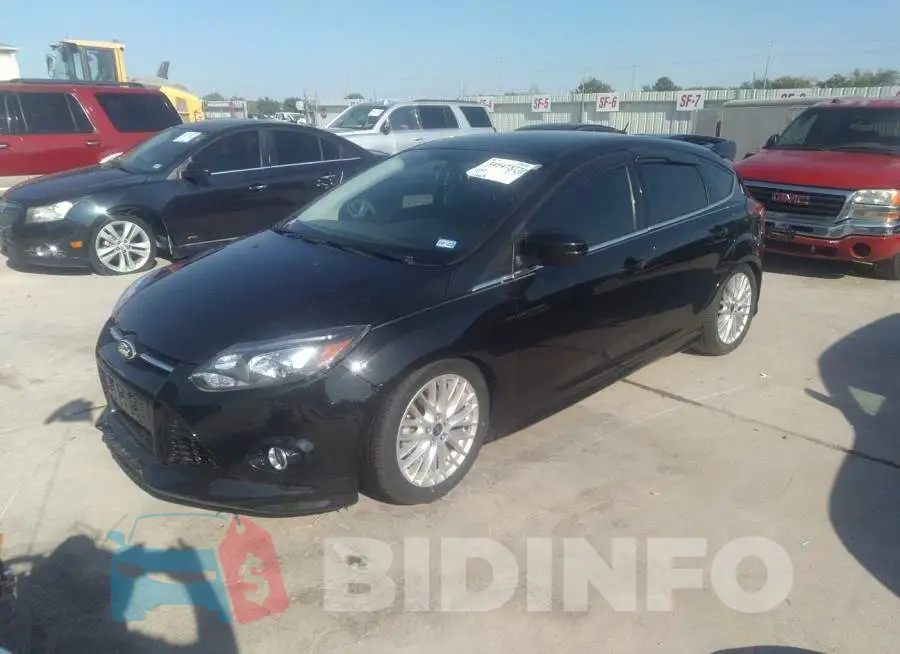 1FADP3N28EL123789 Photo# 2