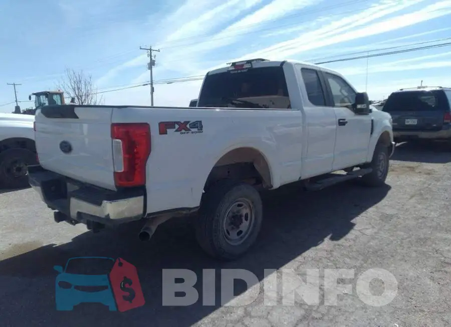 1FT7X2B66JEB81519 Photo# 4