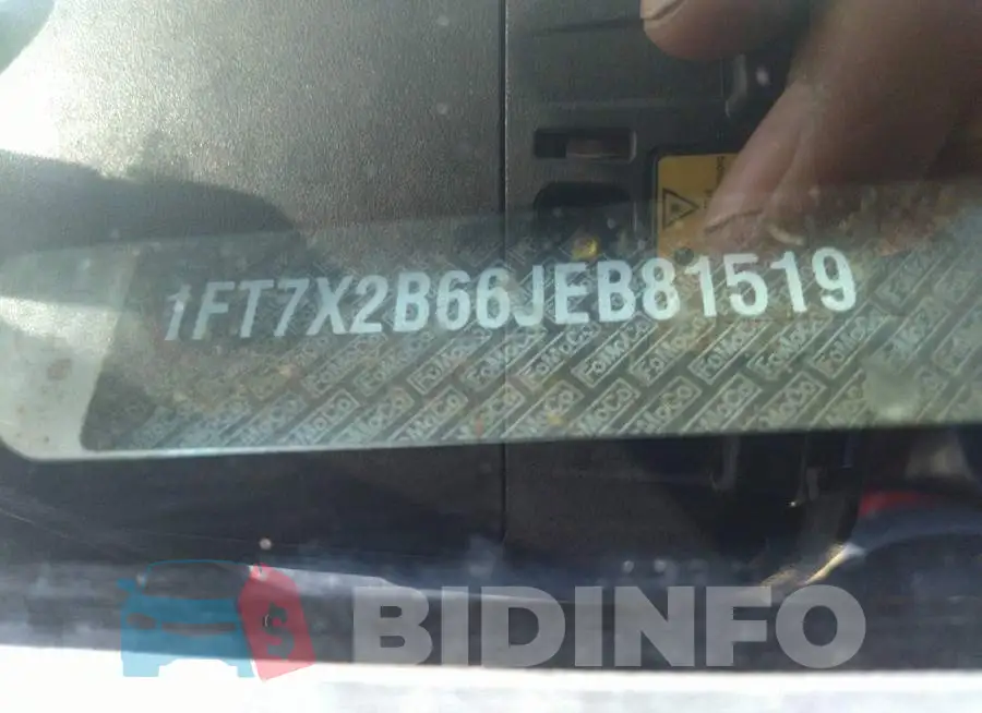 1FT7X2B66JEB81519 Photo# 9