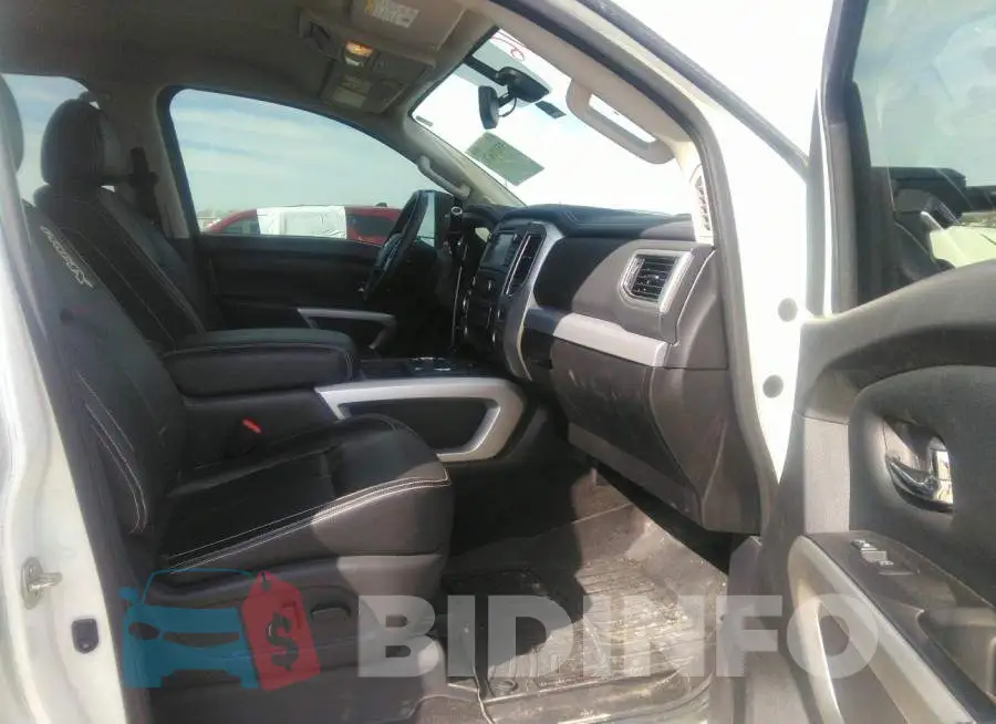 1N6AA1E59JN527161 Photo# 5