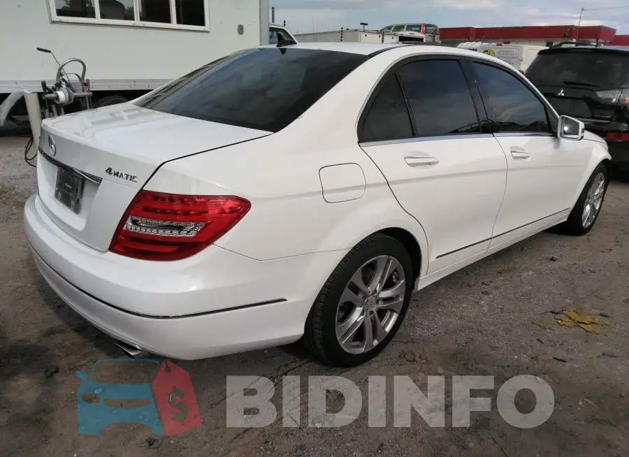 WDDGF8AB7DR282964 Photo# 4