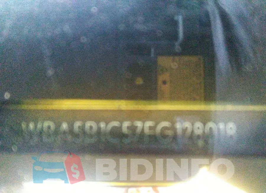 WBA5B1C57FG128018 Photo# 9