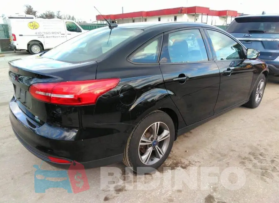1FADP3FE6HL309621 Photo# 4
