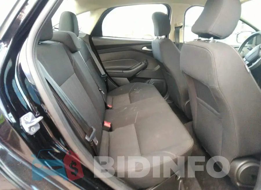 1FADP3FE6HL309621 Photo# 8