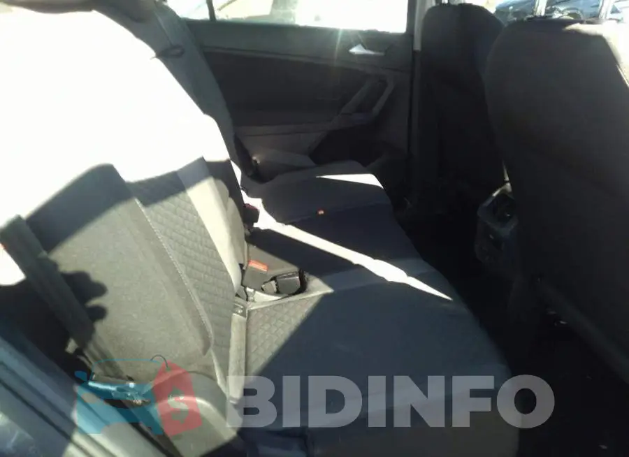 3VV1B7AX8KM046941 Photo# 8
