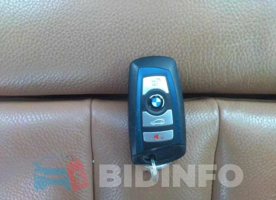 WBA4Z3C54KEF31983 Photo# 11