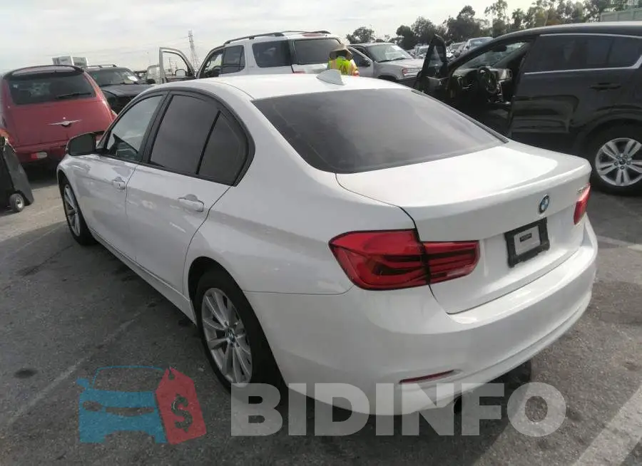 WBA8A9C33HK620543 Photo# 3