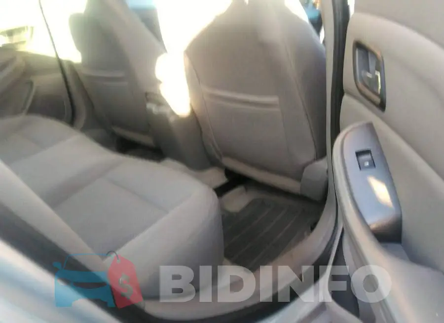 1G11B5SAXDF358428 Photo# 8