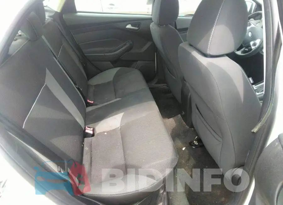 1FADP3F28DL300998 Photo# 8