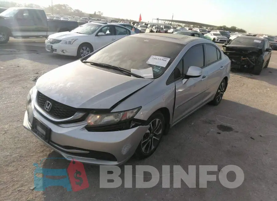 19XFB2F8XDE084905 Photo# 2