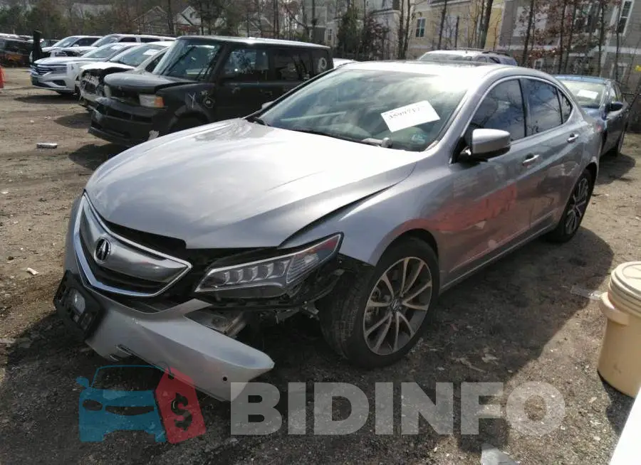 19UUB2F70HA002723 Photo# 2