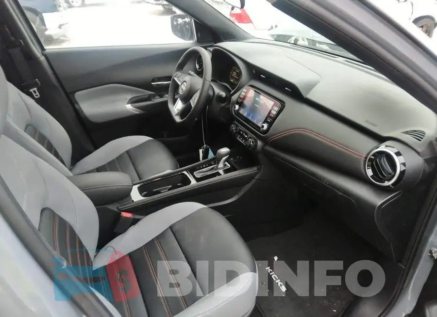 3N1CP5DVXPL483217 Photo# 5