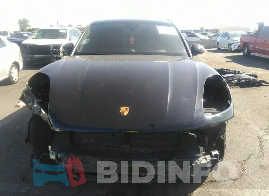 WP1AA2A56MLB08889 Photo# 6