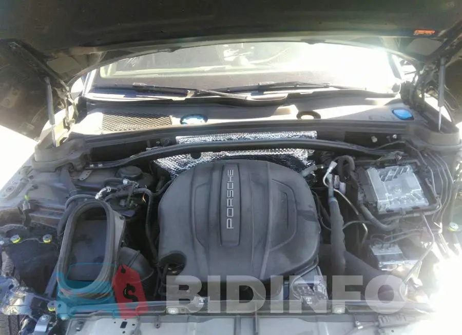 WP1AA2A56MLB08889 Photo# 10