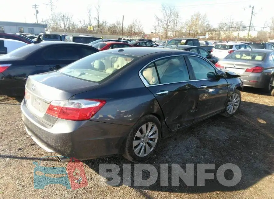 1HGCR2F84DA263833 Photo# 4