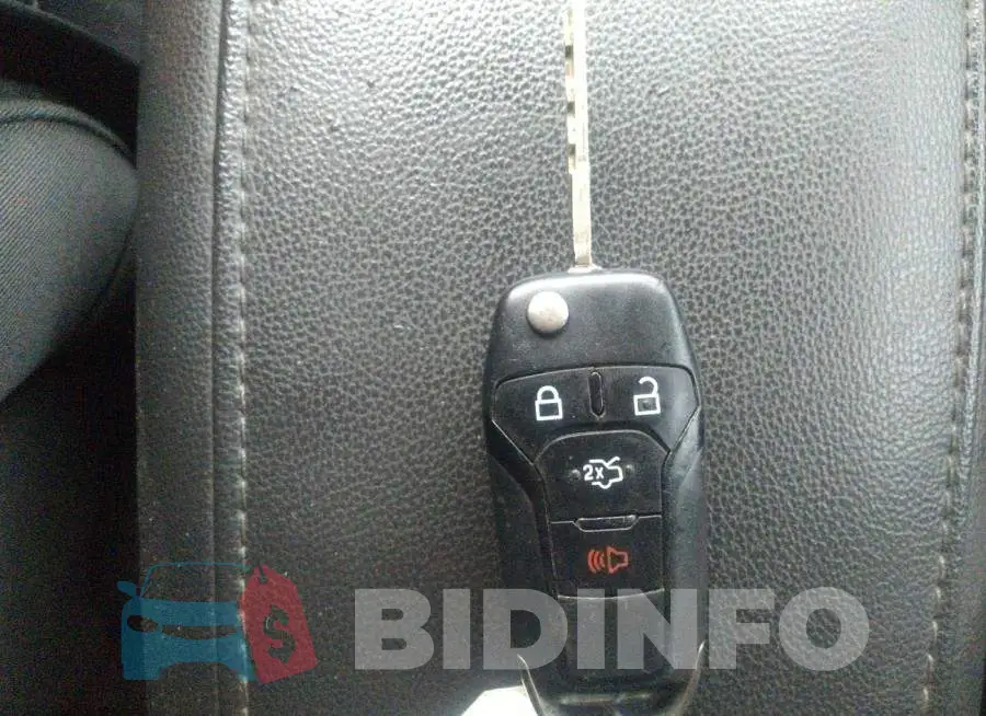 3FA6P0H76GR260927 Photo# 11