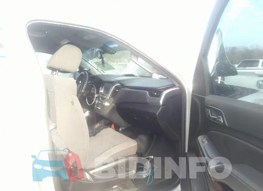 1GNLCDEC7KR155228 Photo# 5