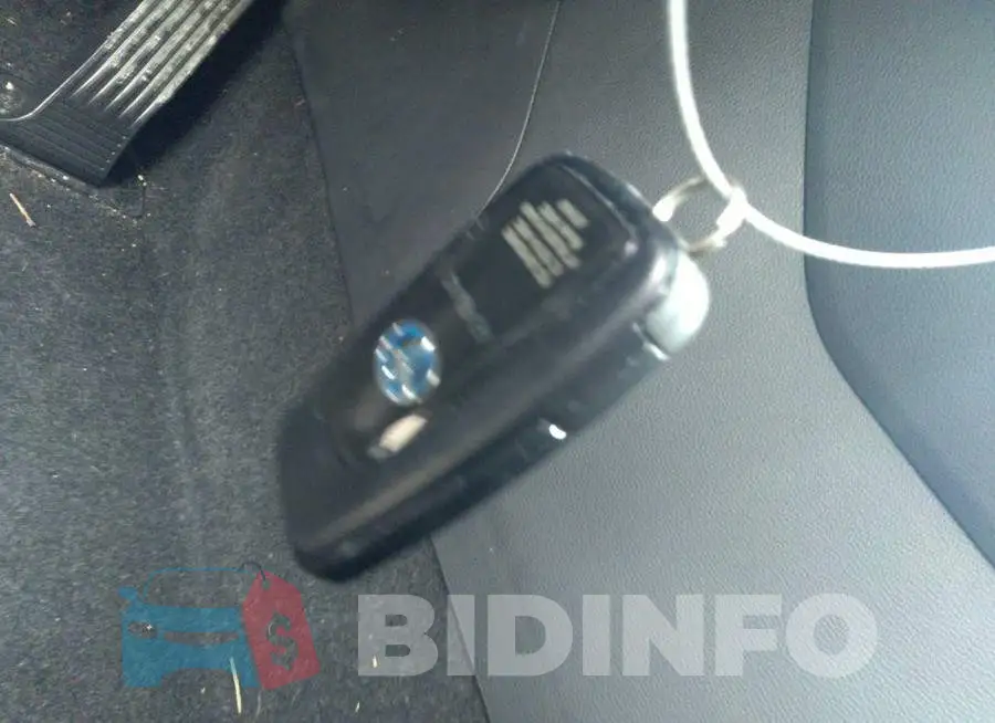 4T3RWRFV4LU007773 Photo# 11