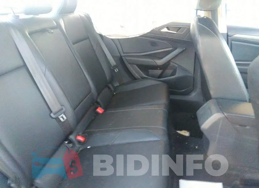 3VWE57BU9KM068892 Photo# 8