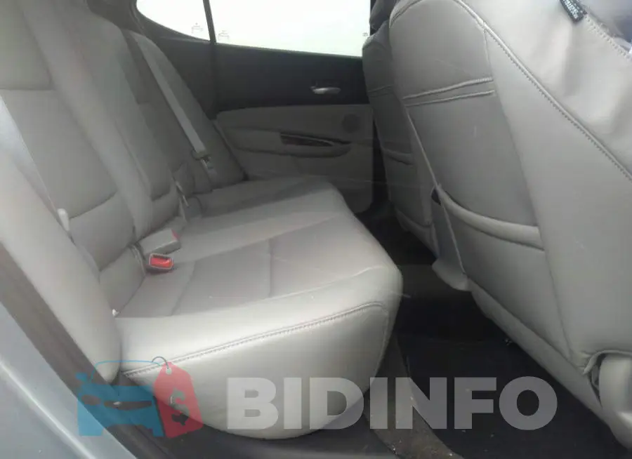 19UUB2F50FA011627 Photo# 8