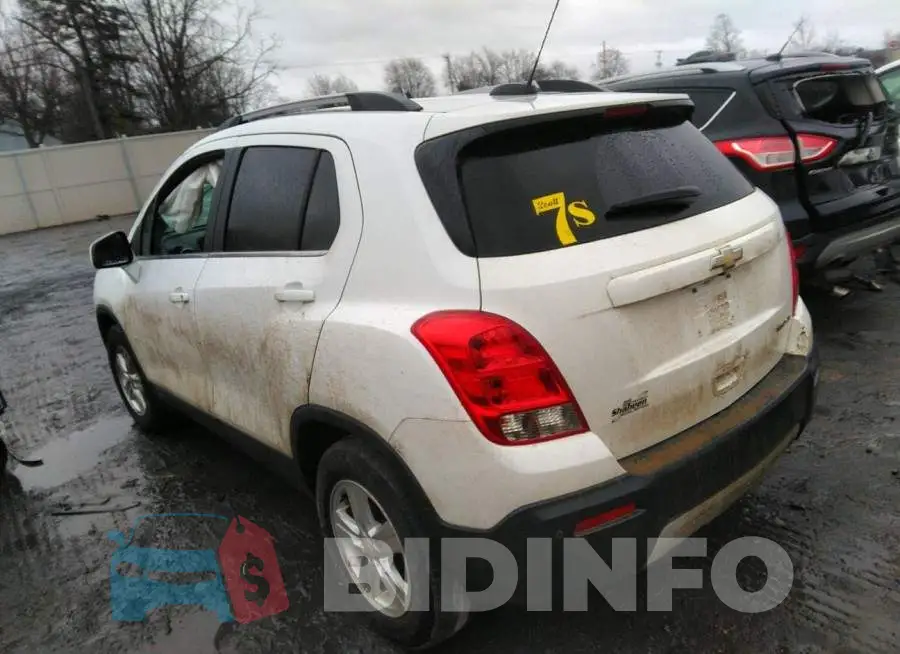 KL7CJLSB5FB240018 Photo# 3