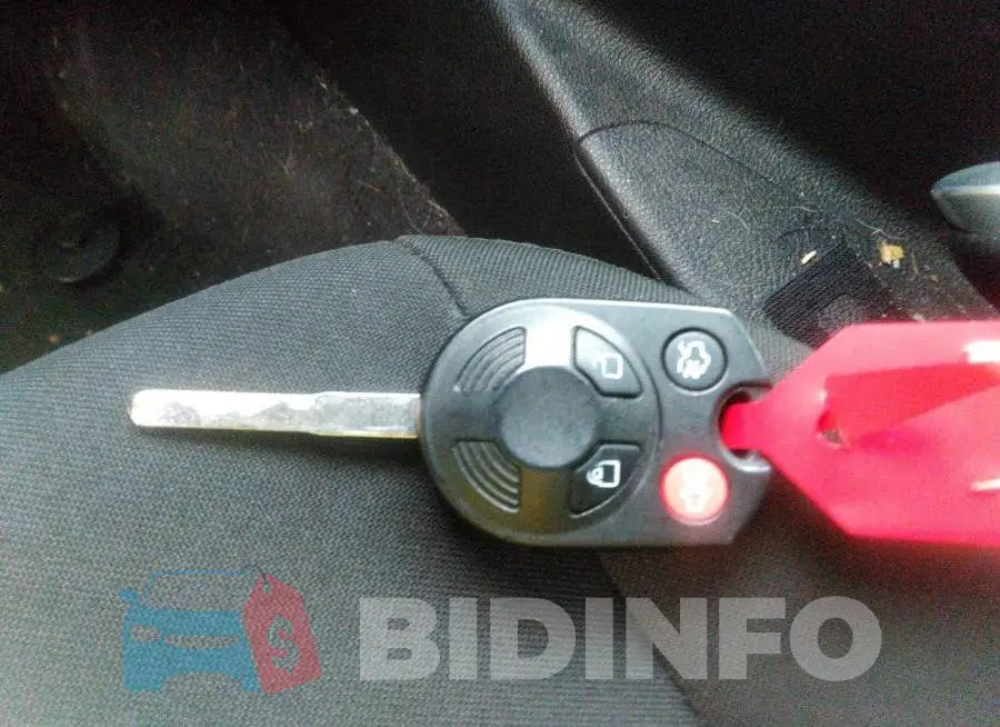 1FADP3E29GL324913 Photo# 11