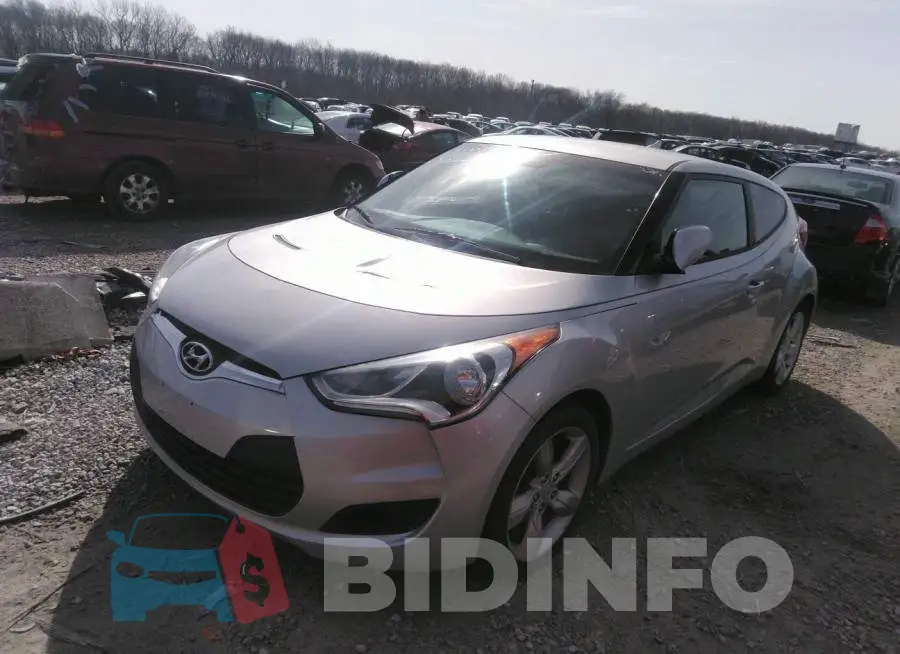 KMHTC6AD1FU224948 Photo# 2