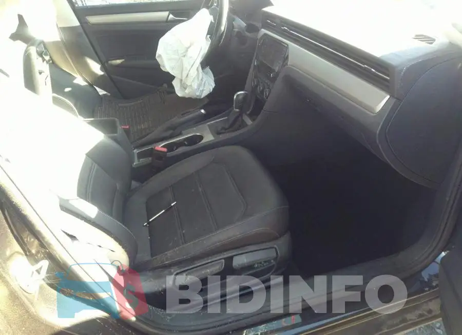 1VWSA7A31LC010723 Photo# 8